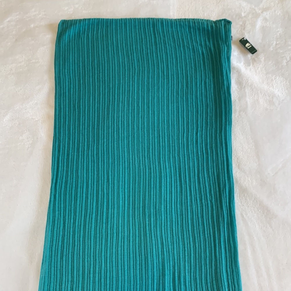 Roots Ribbed Knit Infinity Scarf - Picture 5 of 13